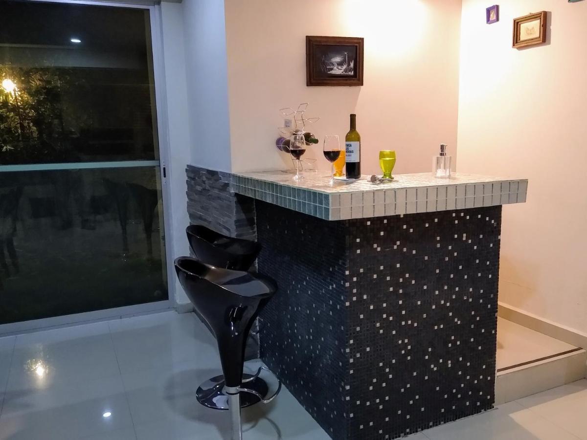 Habitacion Matrimonial Con Cama Y Sofa Para Cuatro Personas Tlaxcalancingo Eksteriør bilde