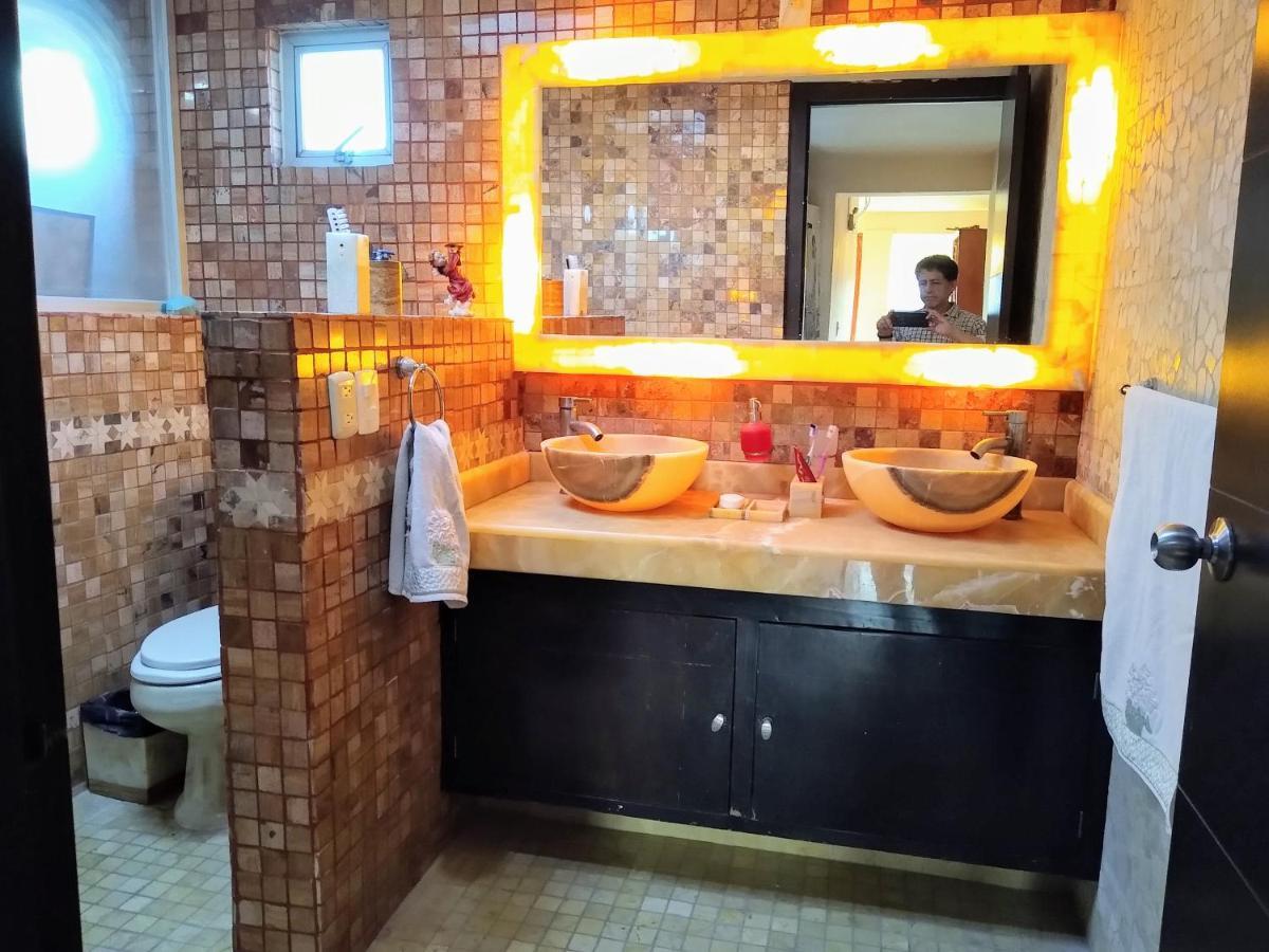 Habitacion Matrimonial Con Cama Y Sofa Para Cuatro Personas Tlaxcalancingo Eksteriør bilde